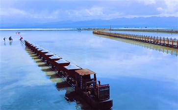 青海旅游：茶卡盐湖天空壹号景区