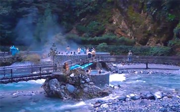 西昌螺髻山九十九里温泉