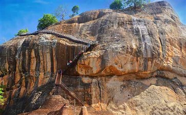 斯里兰卡旅游：西格利亚狮子岩