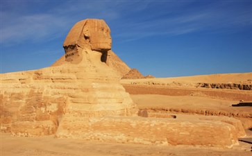 埃及旅游：吉萨金字塔群狮身人面像