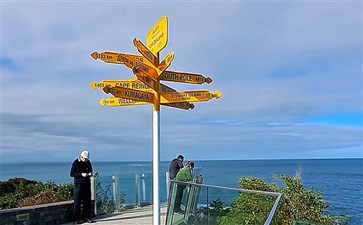 新西兰旅游：布拉夫斯特林角路标