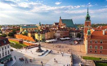 东欧旅游：波兰华沙老城广场