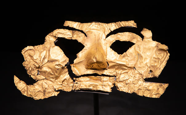 三星堆博物馆：黄金面具