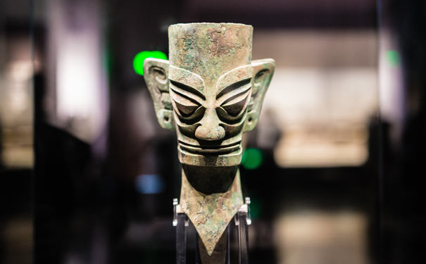 三星堆博物馆：青铜面具