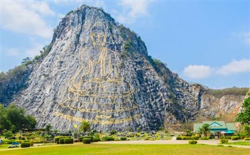 泰国曼巴普旅游：七珍佛山