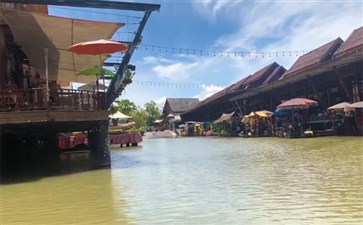 泰国曼巴普旅游：杜拉拉水上市场