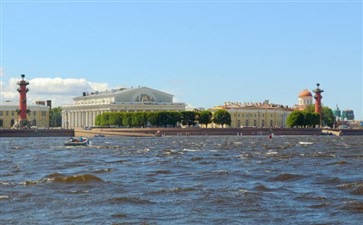 俄罗斯旅游：圣彼得堡黄金三岛