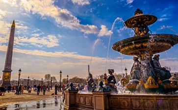 欧洲旅游：法国巴黎协和广场与方尖碑