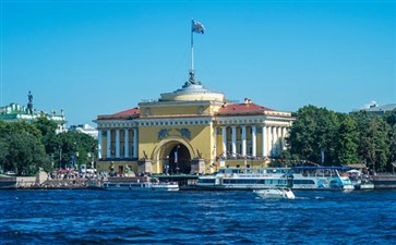 俄罗斯旅游：圣彼得堡海军总部大厦