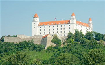 东欧旅游：斯洛伐克布拉迪斯拉发城堡