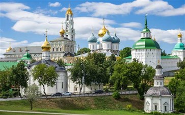 俄罗斯旅游：谢尔盖耶夫圣三一修道院