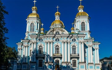 俄罗斯旅游：圣彼得堡斯莫尔尼宫