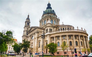 东欧旅游：匈牙利布达佩斯圣伊什特万大教堂