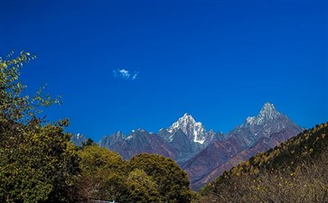 康定木格措秋季景色