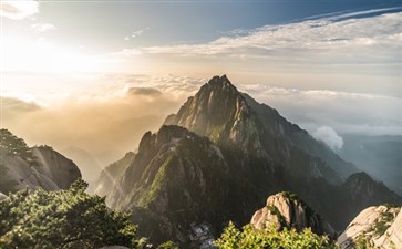 黄山风景区：日出云海