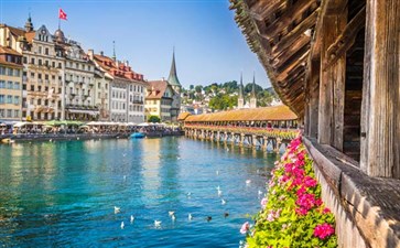 欧洲旅游：瑞士琉森卡柏尔木桥