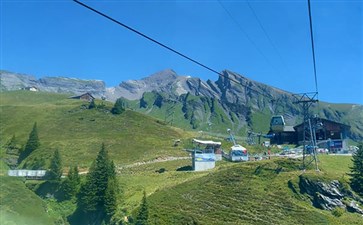 欧洲旅游：瑞士阿尔卑斯菲斯特山登山缆车