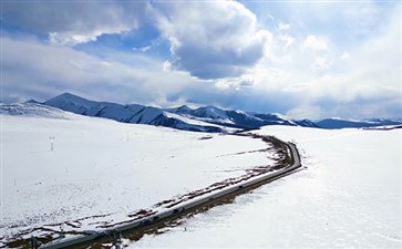 下海子山雪景