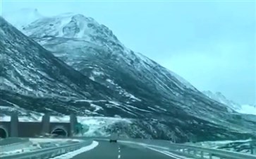 拉林高速雪景