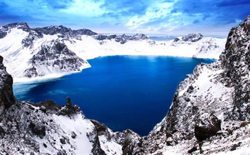 长白山天池雪景