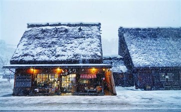 日本当地旅游：白川乡合掌村冬季