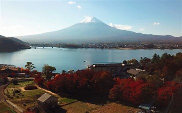 日本旅游：河口湖枫叶回廊观富士山