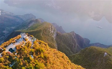 奉节三峡之巅红叶