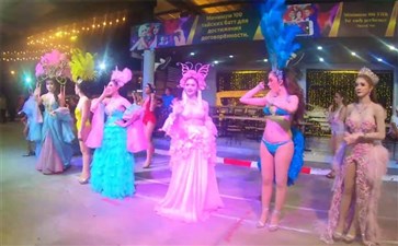 泰国普吉岛旅游：国际人妖表演