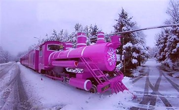 亚布力滑雪场小火车