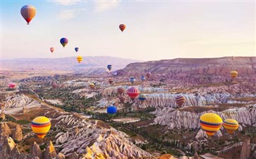 土耳其旅游：卡帕多奇亚热气球