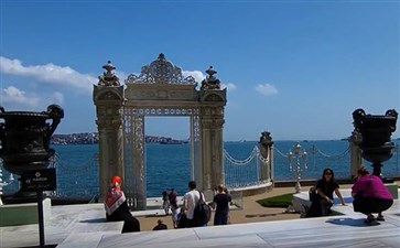 土耳其旅游：伊斯坦布尔多玛巴切新皇宫