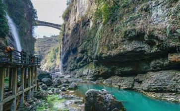 恩施旅游：大峡谷云龙河地缝景区