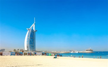 阿联酋迪拜朱美拉海滩与七星帆船酒店