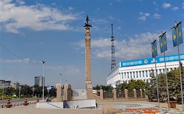 哈萨克斯坦旅游：阿拉木图独立广场