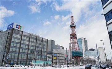 日本北海道旅游：札幌大通公园电视塔雪景