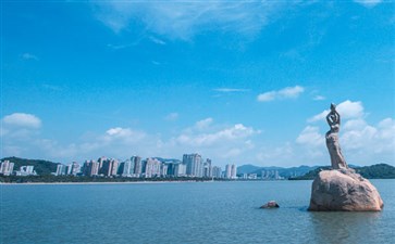 粤港澳旅游：珠海情侣路渔女像