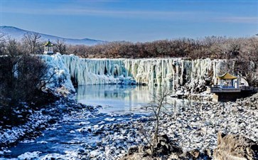 黑龙江：镜泊湖冬季冰瀑