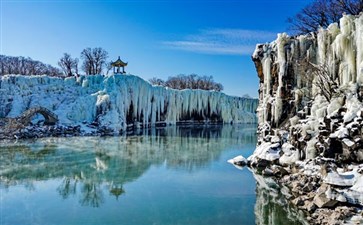 黑龙江：镜泊湖冬季冰瀑
