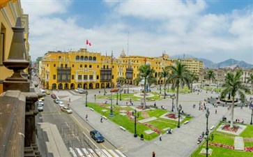 南美洲旅游：秘鲁利马军事广场