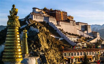 西藏拉萨布达拉宫药王山观景台