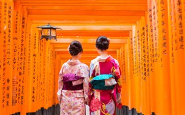 日本旅游：京都伏见稻荷大社千本鸟居