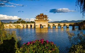 云南旅游红河州环线：建水双龙桥