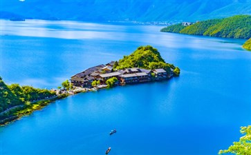 四川泸沽湖旅游：泸沽湖里格半岛