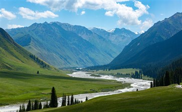 新疆自驾旅游：夏塔古道森林公园