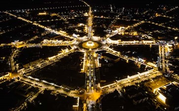 新疆自驾旅游：特克斯八卦城夜景