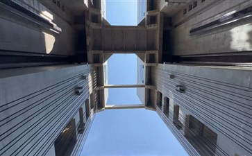 三峡大坝垂直升船机