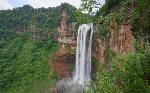 重庆出发亲子旅游_重庆江津四面山+望乡台+土地岩一日游<纯玩重庆周边一日游线路，赏大美四面山网线头瀑布+土地岩！已含换车费40元，纯玩全程0购物0自费0会销！>