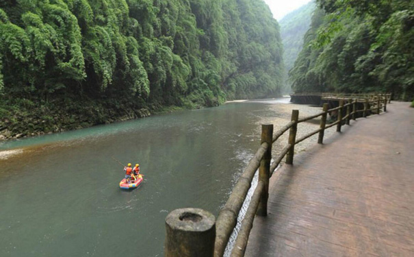 重庆到阿依河旅游_彭水阿依河(漂流)+牛角寨峡谷徒步2日游[重庆周边游]