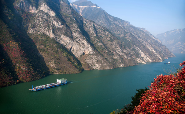 重庆出发休闲旅游_重庆巫山红叶节巫峡+瞿塘峡+白帝城2日旅游<2016~2017巫山红叶节正式开始发团！11月10日起参团即参团即可赠送长寿沙田柚一个、奉节脐橙500克！！！>