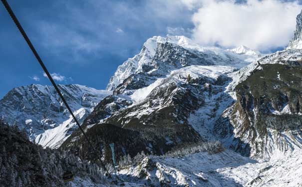 重庆出发冰雪旅游_重庆自驾到海螺沟2.5天旅游[周末自驾]<重庆自驾游，重庆出发自驾到海螺沟旅游，2.5天周末（元旦）游览海螺沟，精品短途自驾！>